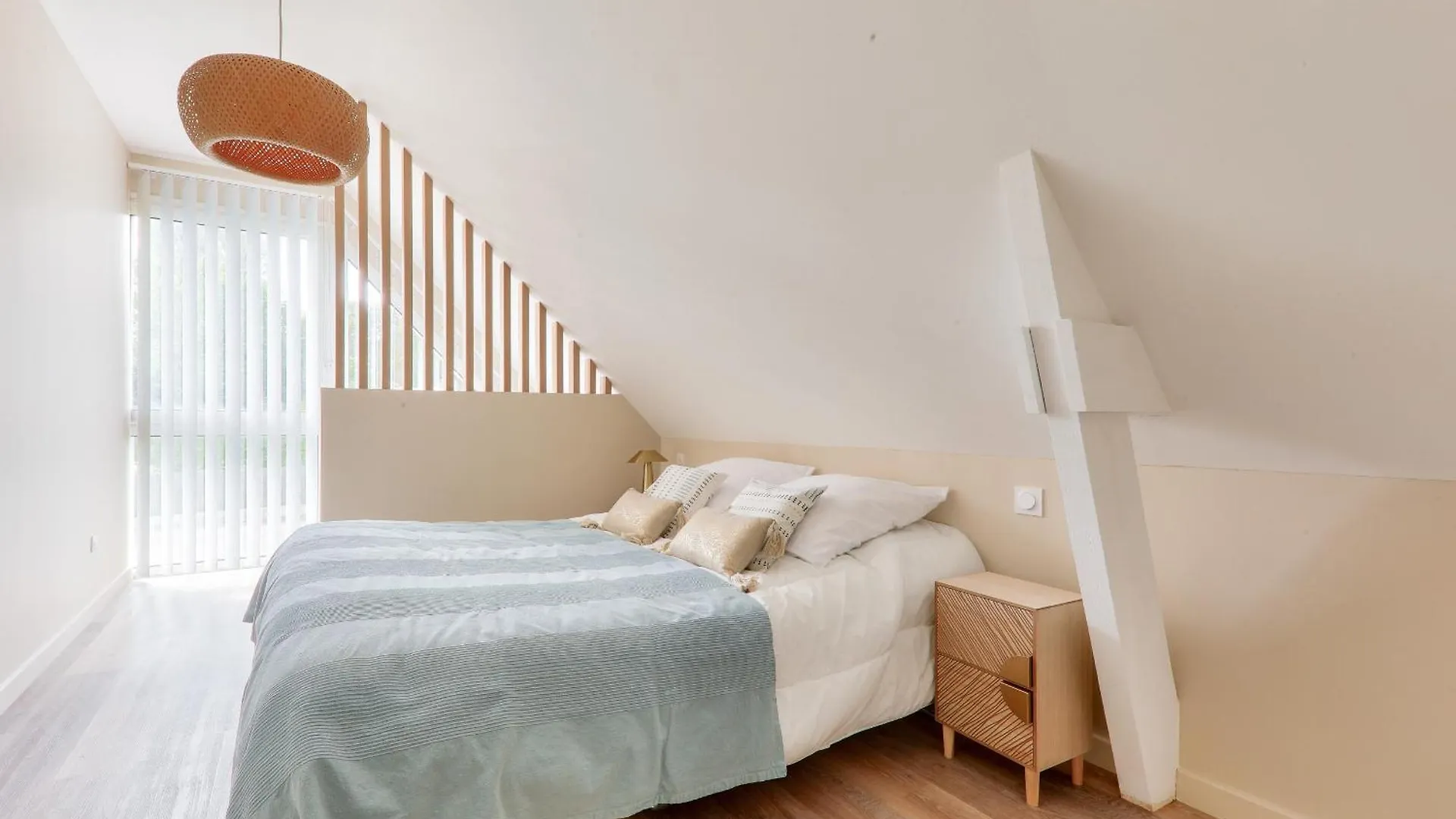 Maison Pour 8 Avec Piscine 500M De La Plage Arradon 0*,  France