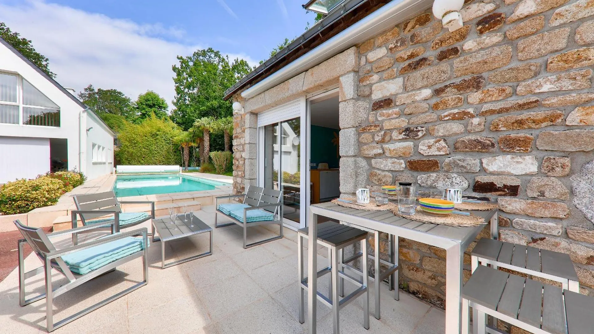 Holiday home Maison Pour 8 Avec Piscine 500M De La Plage Arradon